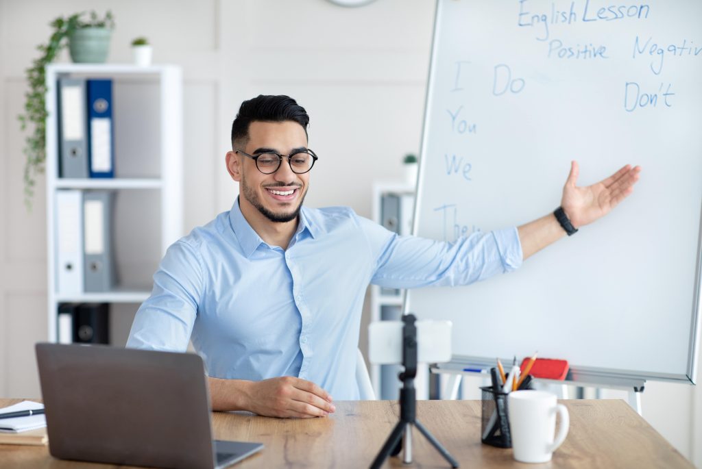 aprender español con FUNDAE